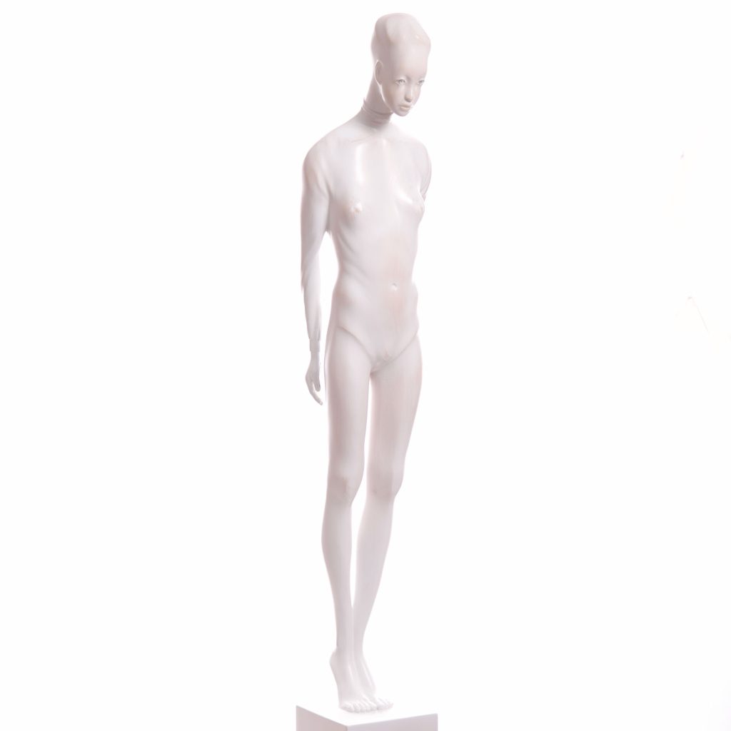 Femme Blanche-2024